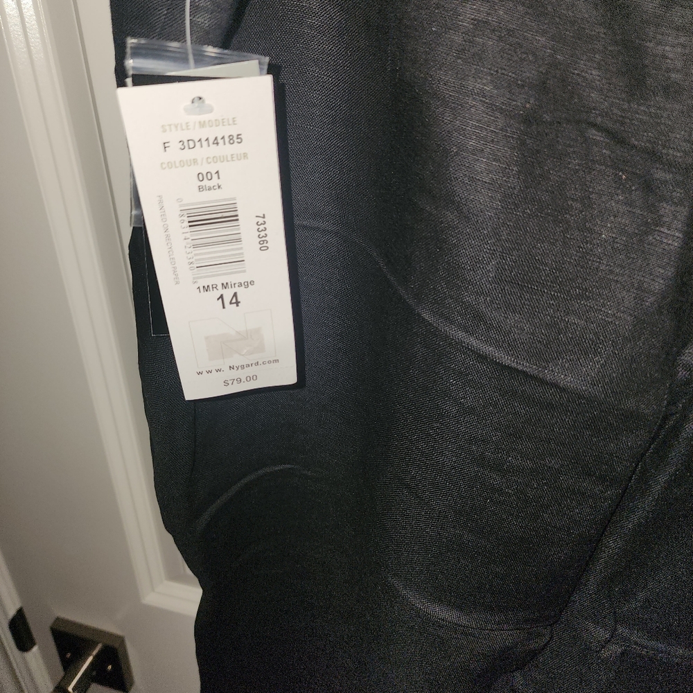 Linen Capris - Picture 4 of 4